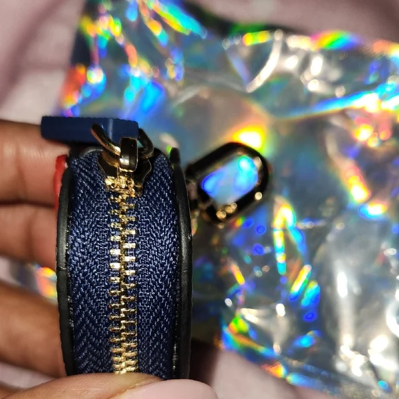 Hello Kitty White and Red Coin Purse - Picture 4 of 6